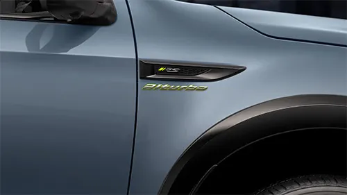 พิเศษ Biturbo Badge